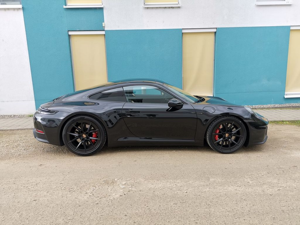 Porsche 992 2025