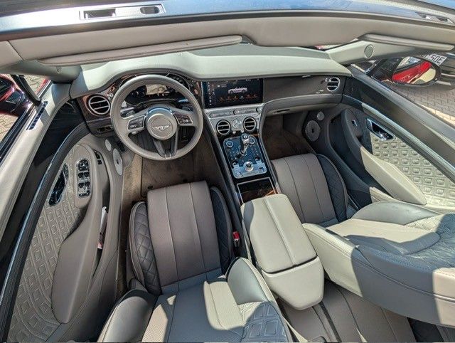 Bentley Continental GTC 2023