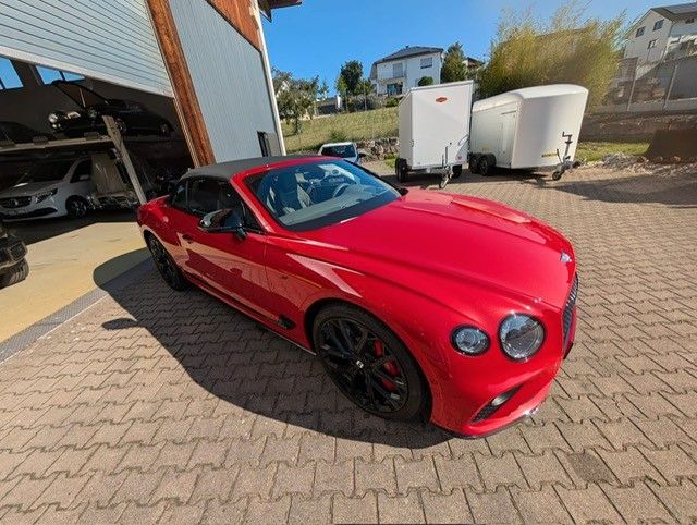 Bentley Continental GTC 2023