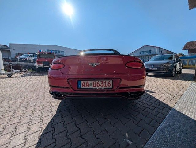 Bentley Continental GTC 2023