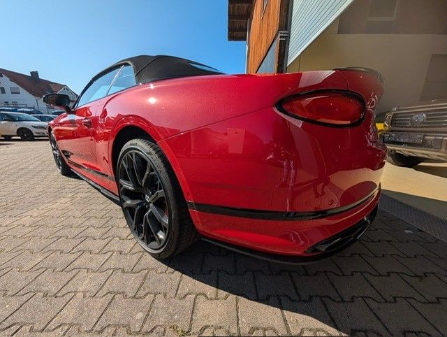 Bentley Continental GTC 2023