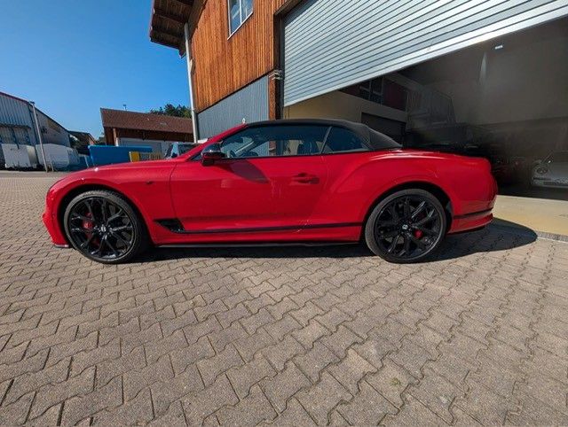 Bentley Continental GTC 2023