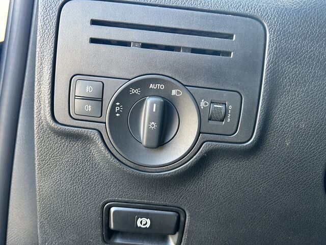 Mercedes-Benz Vito 2023