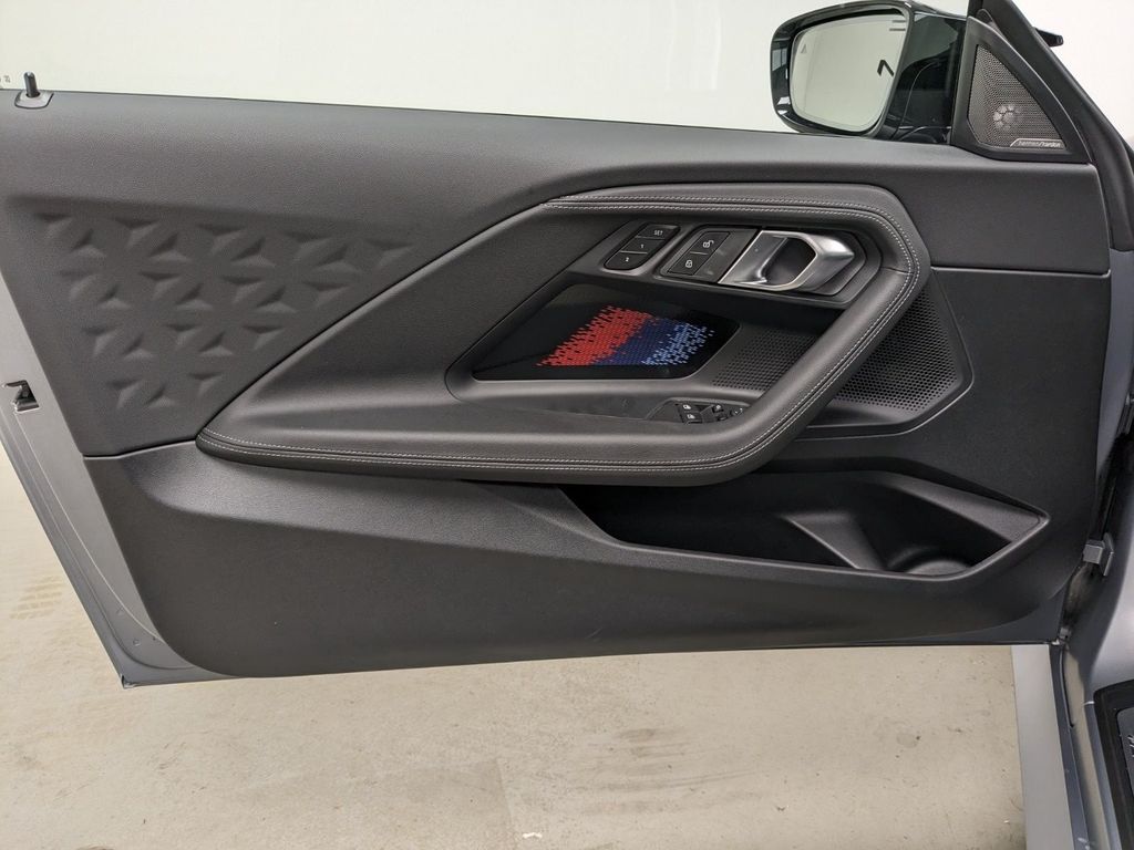 BMW M240i 2025