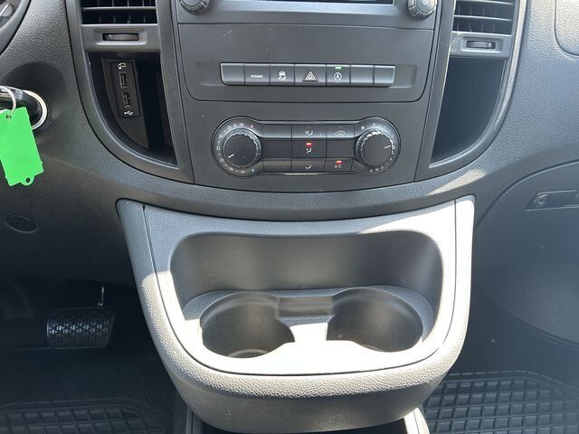 Mercedes-Benz Vito 2023