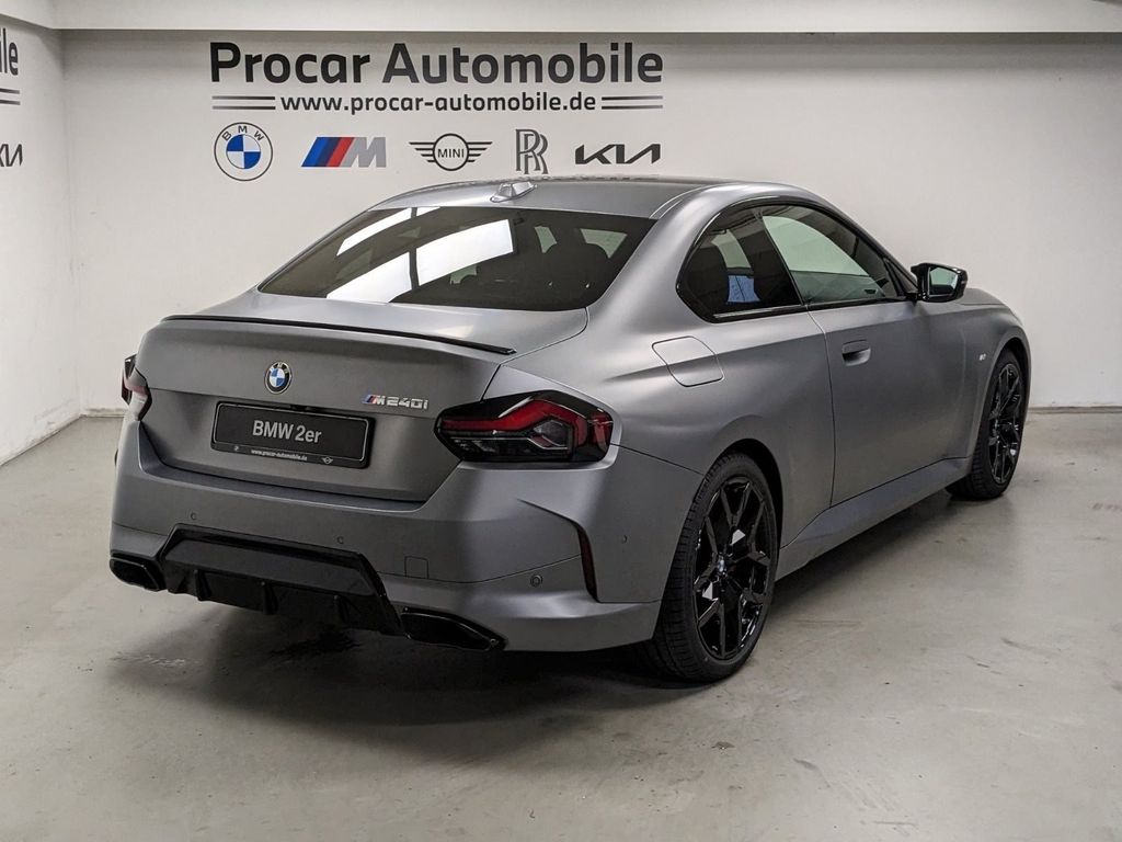 BMW M240i 2025