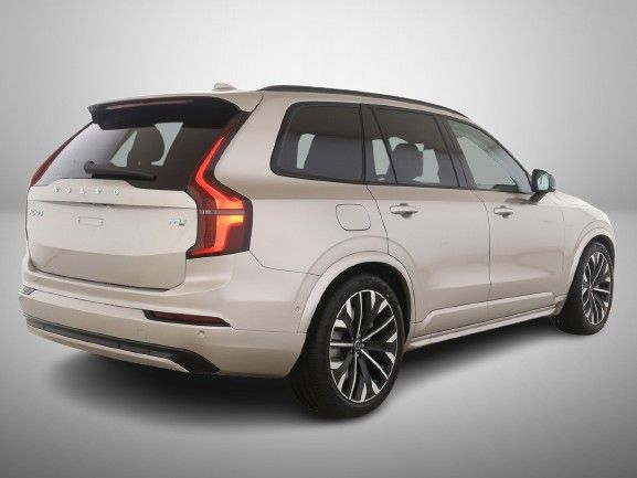 Volvo XC90 2025