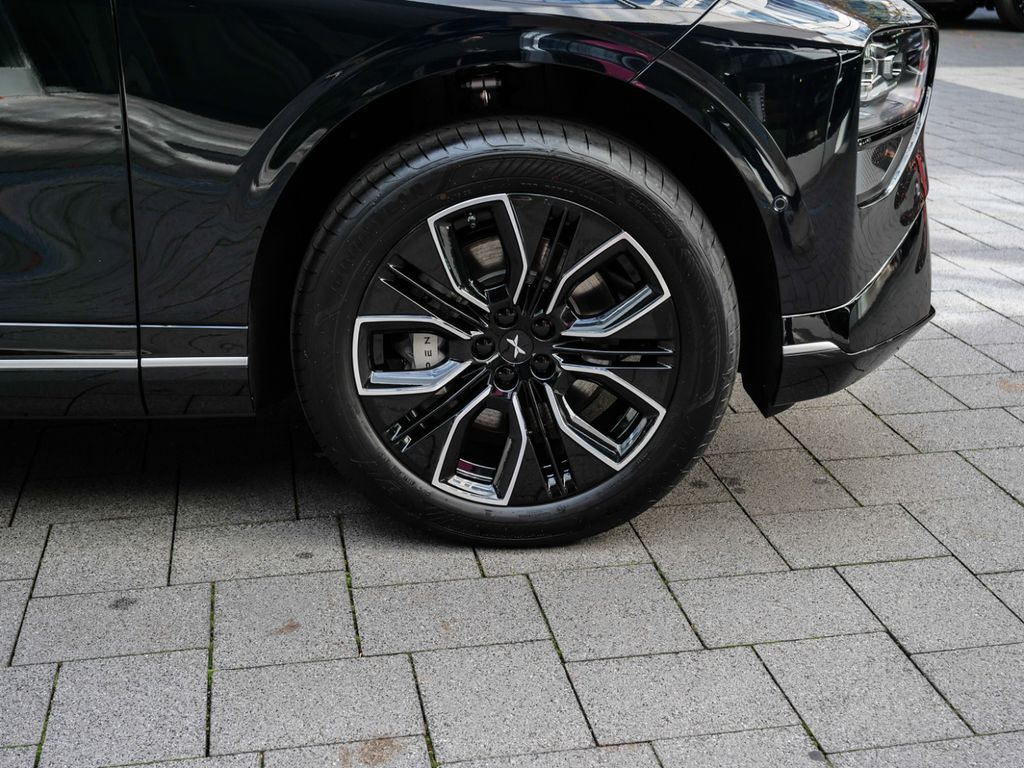 XPENG G9