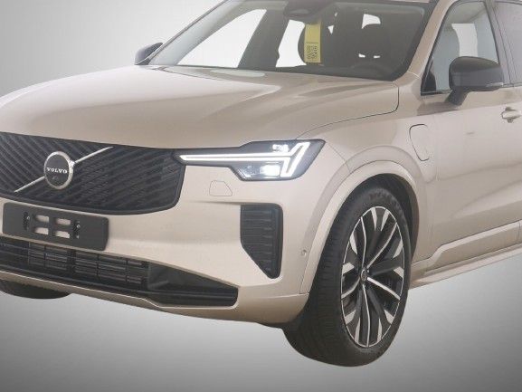 Volvo XC90 2025