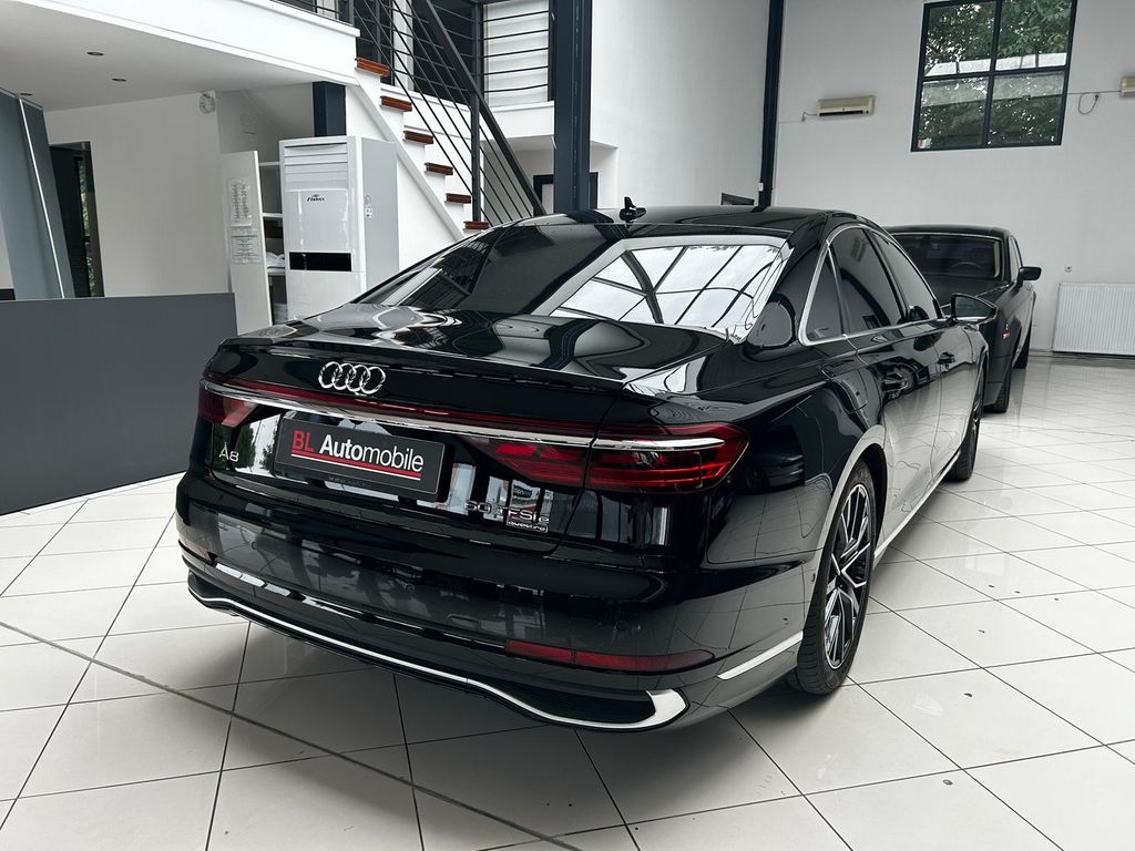 Audi A8 2022