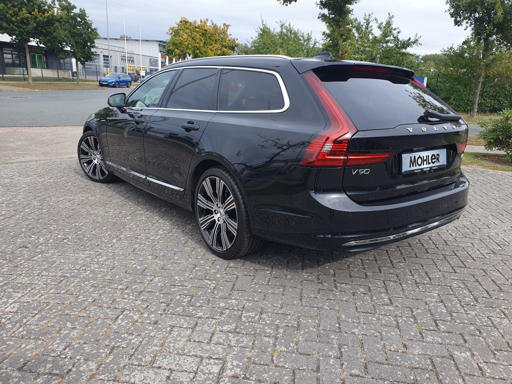Volvo V90 2024