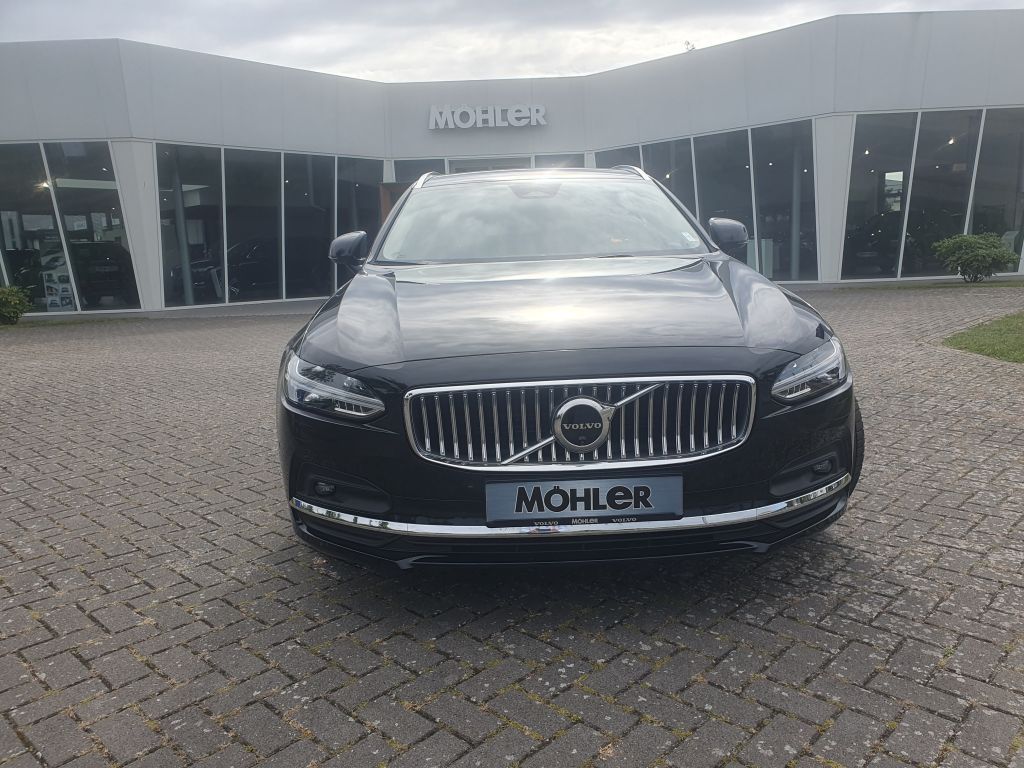 Volvo V90 2024