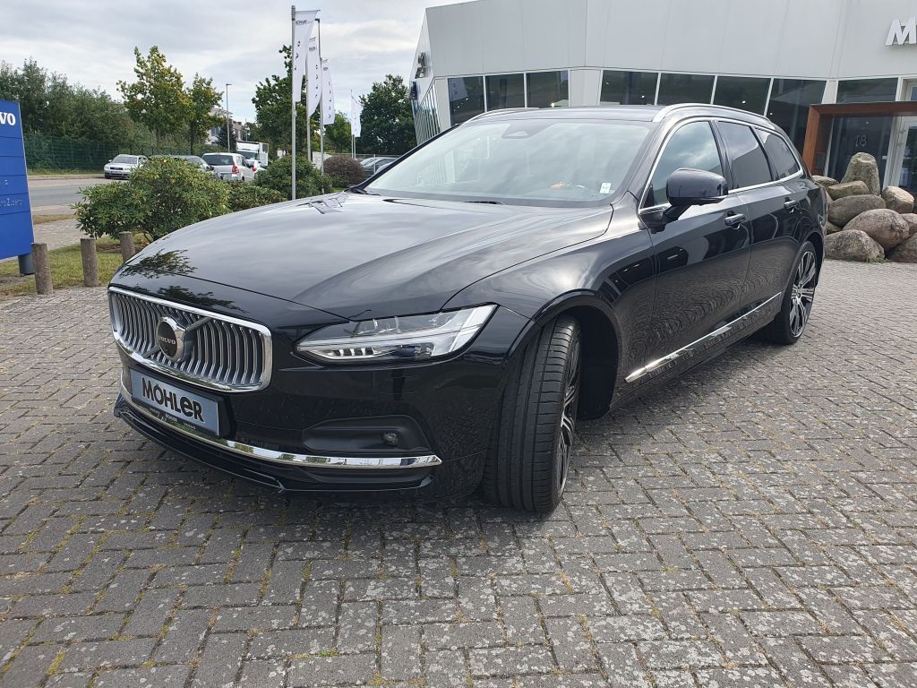 Volvo V90 2024