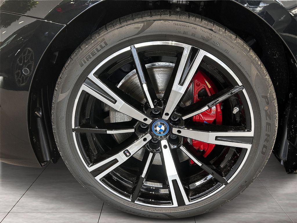 BMW i5 2025