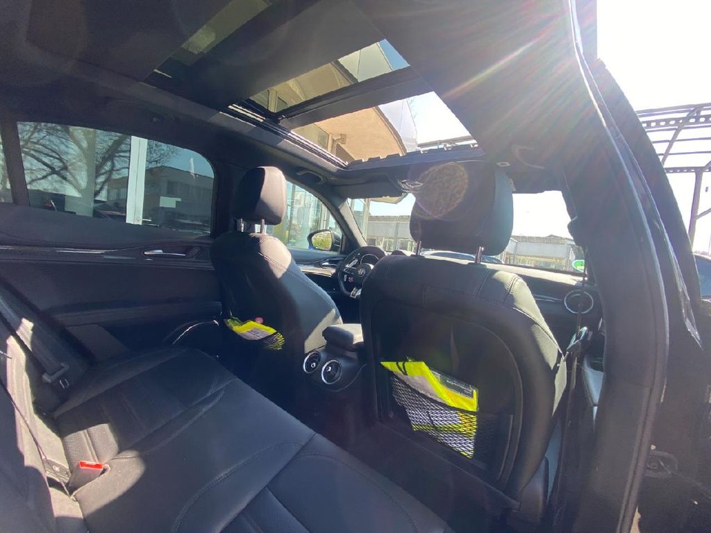 Alfa Romeo Stelvio 2023