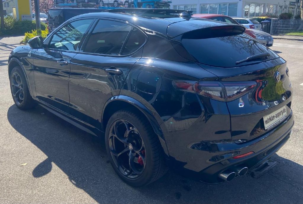 Alfa Romeo Stelvio 2023