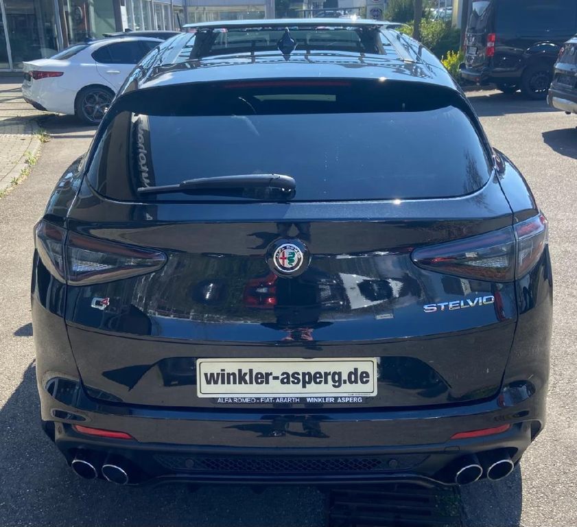 Alfa Romeo Stelvio 2023