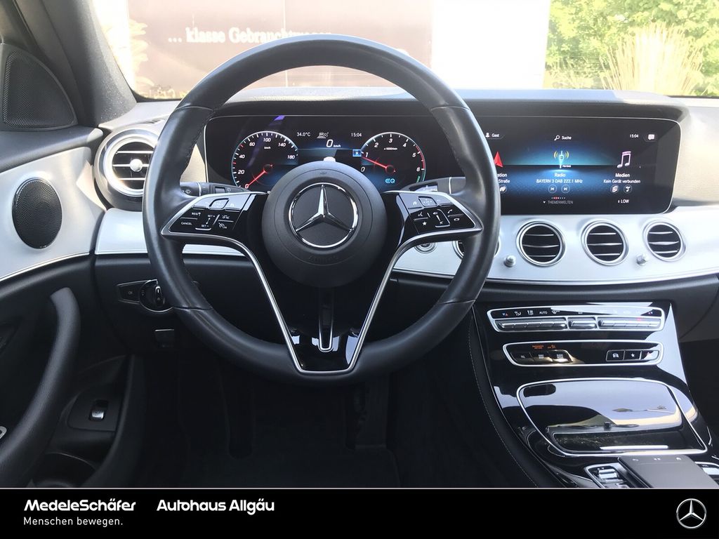 Mercedes-Benz E 300 2022