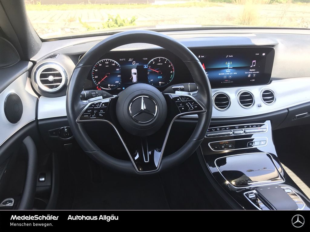 Mercedes-Benz E 300 2022