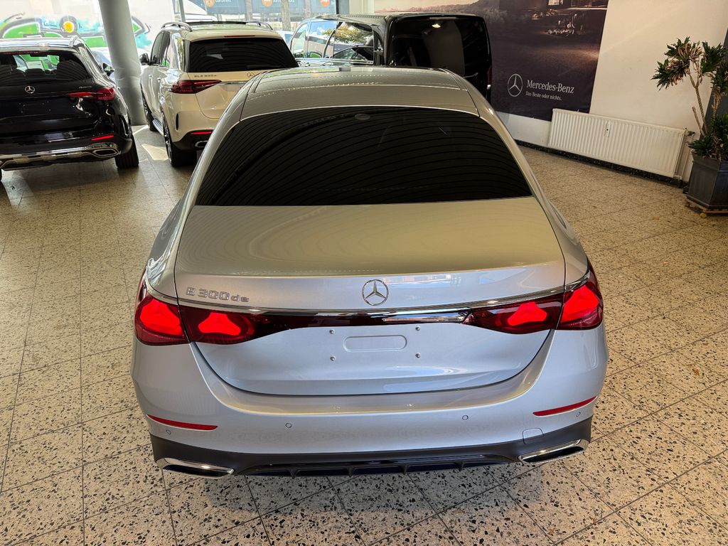 Mercedes-Benz E 300 2025