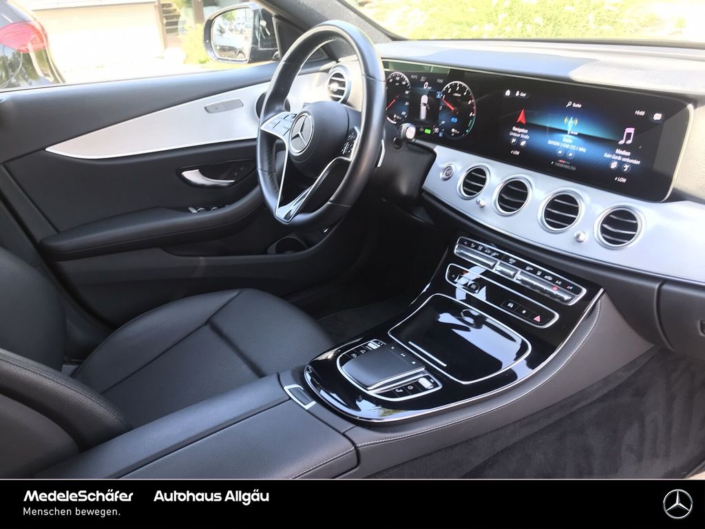 Mercedes-Benz E 300 2022