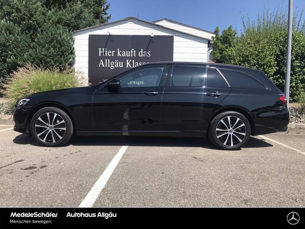 Mercedes-Benz E 300 2022