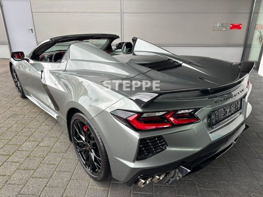 Corvette C8 2025