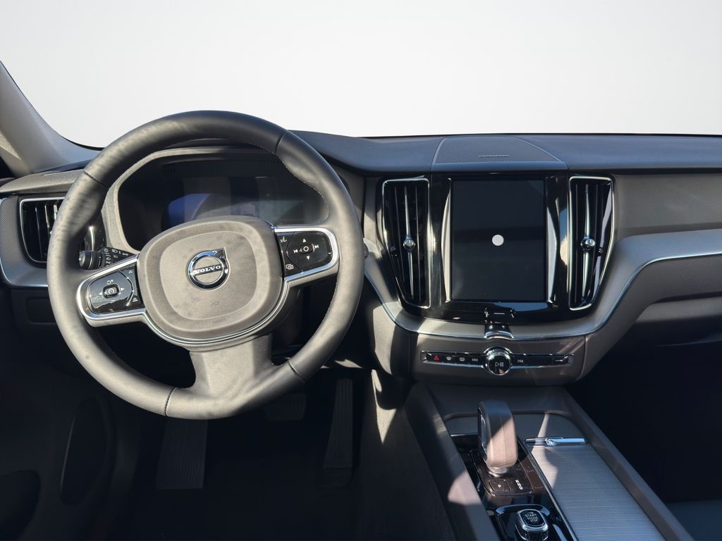 Volvo XC60 2025