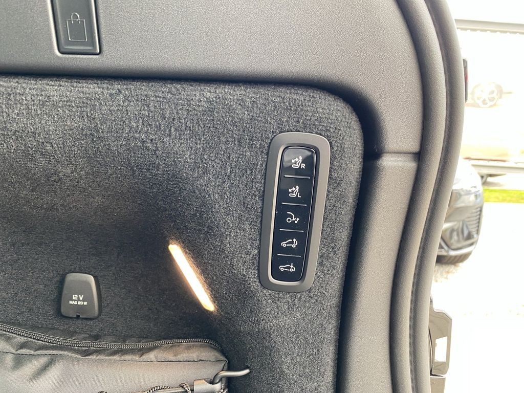 Volvo EX90