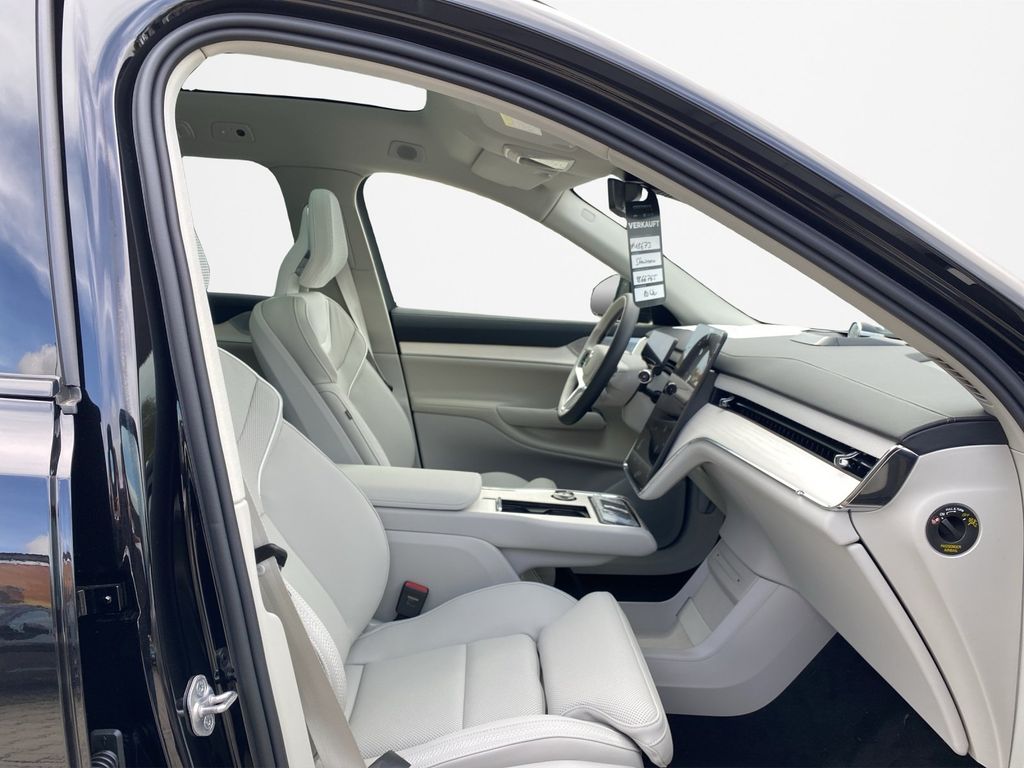 Volvo EX90