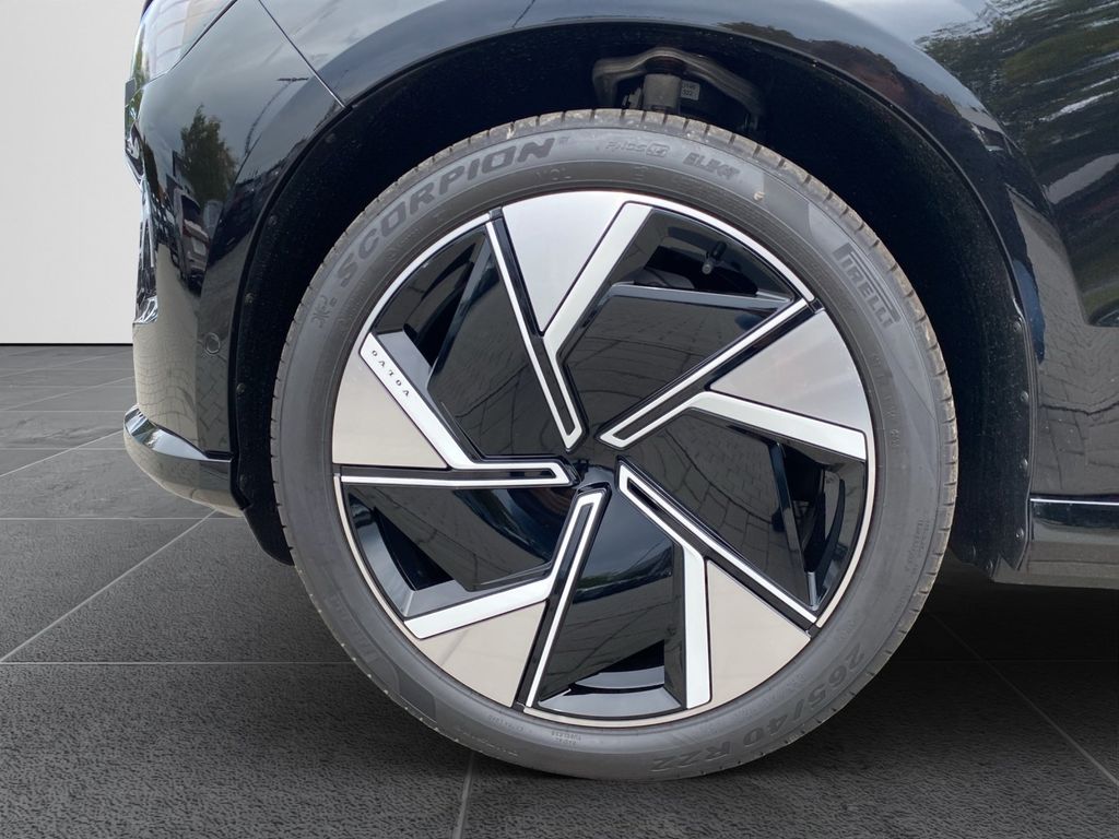 Volvo EX90