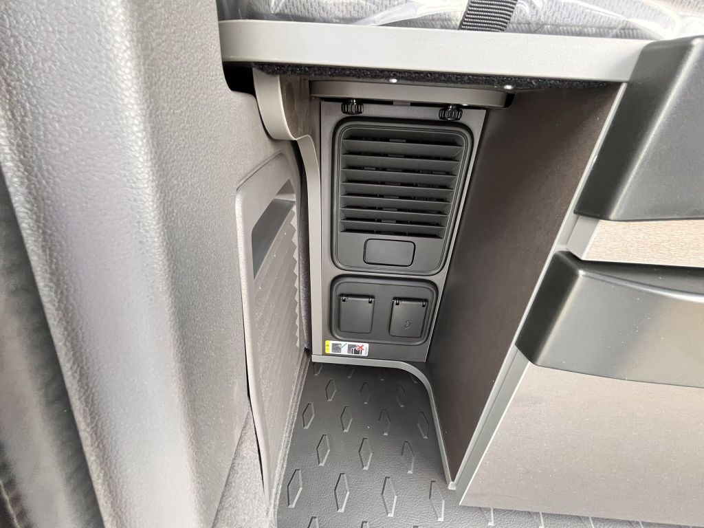 Volkswagen T7 California