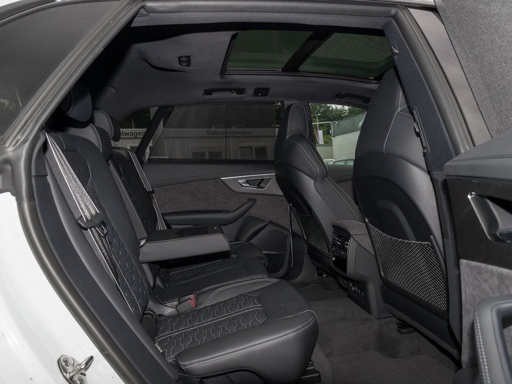 Audi RSQ8 2024