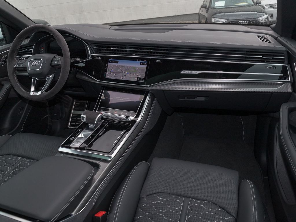 Audi RSQ8 2024