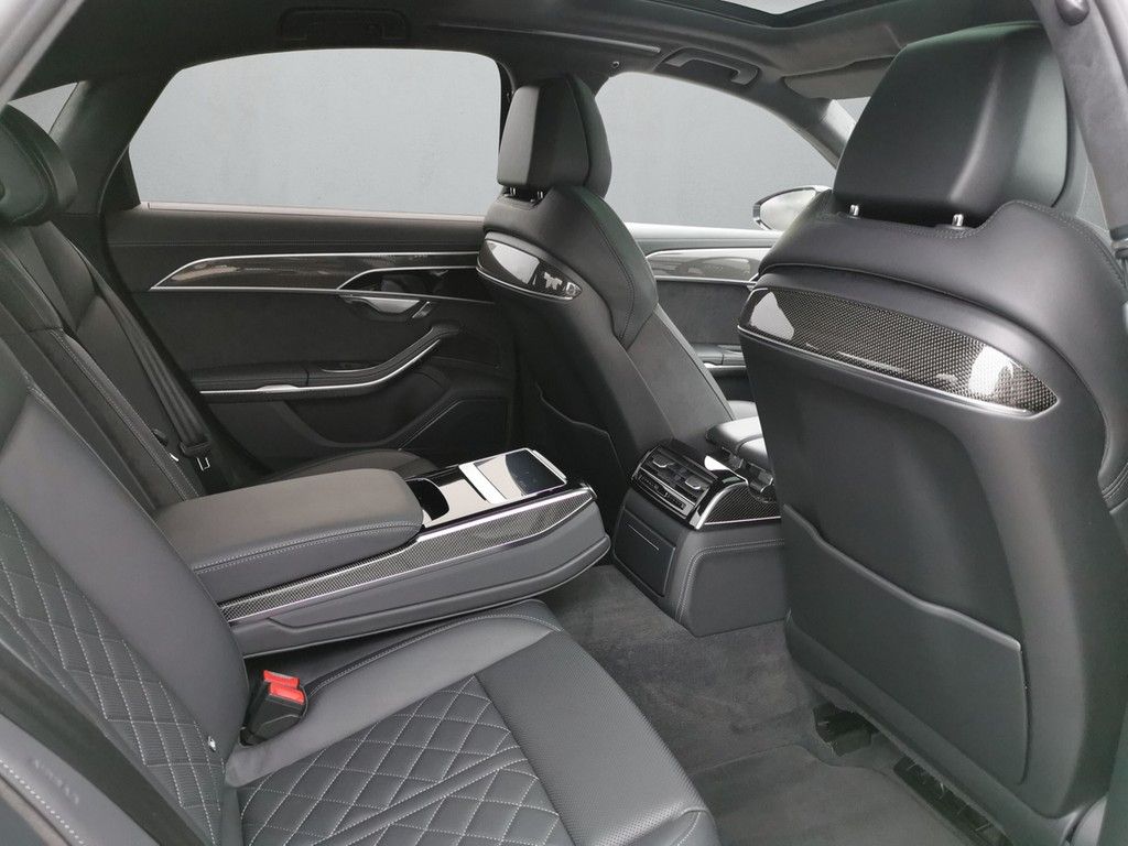 Audi S8 2023