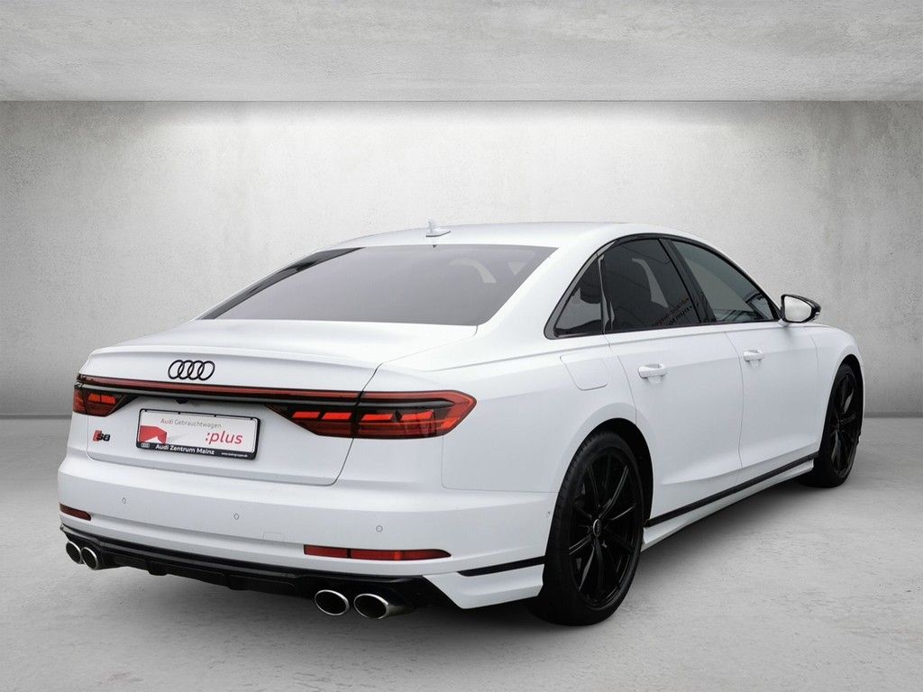 Audi S8 2023