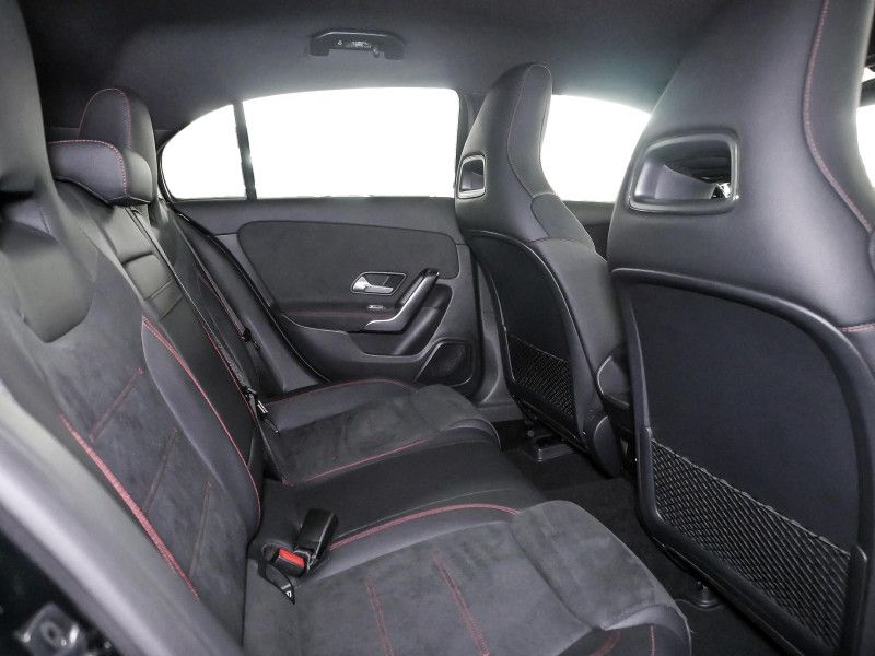 Mercedes-Benz A 200 2025