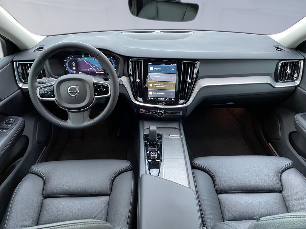 Volvo V60 Cross Country 2023