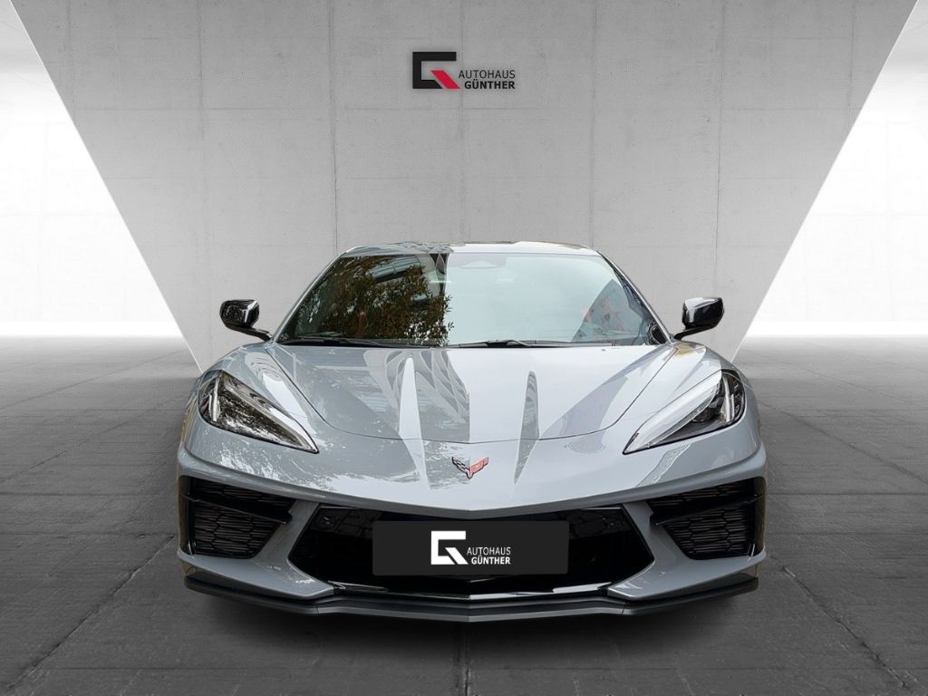 Corvette C8 2025