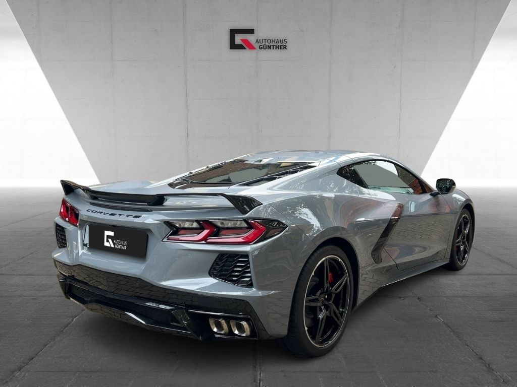 Corvette C8 2025