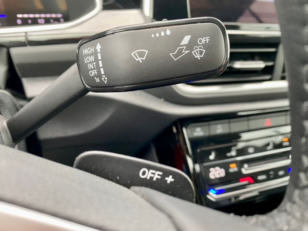 Volkswagen T-Roc 2024