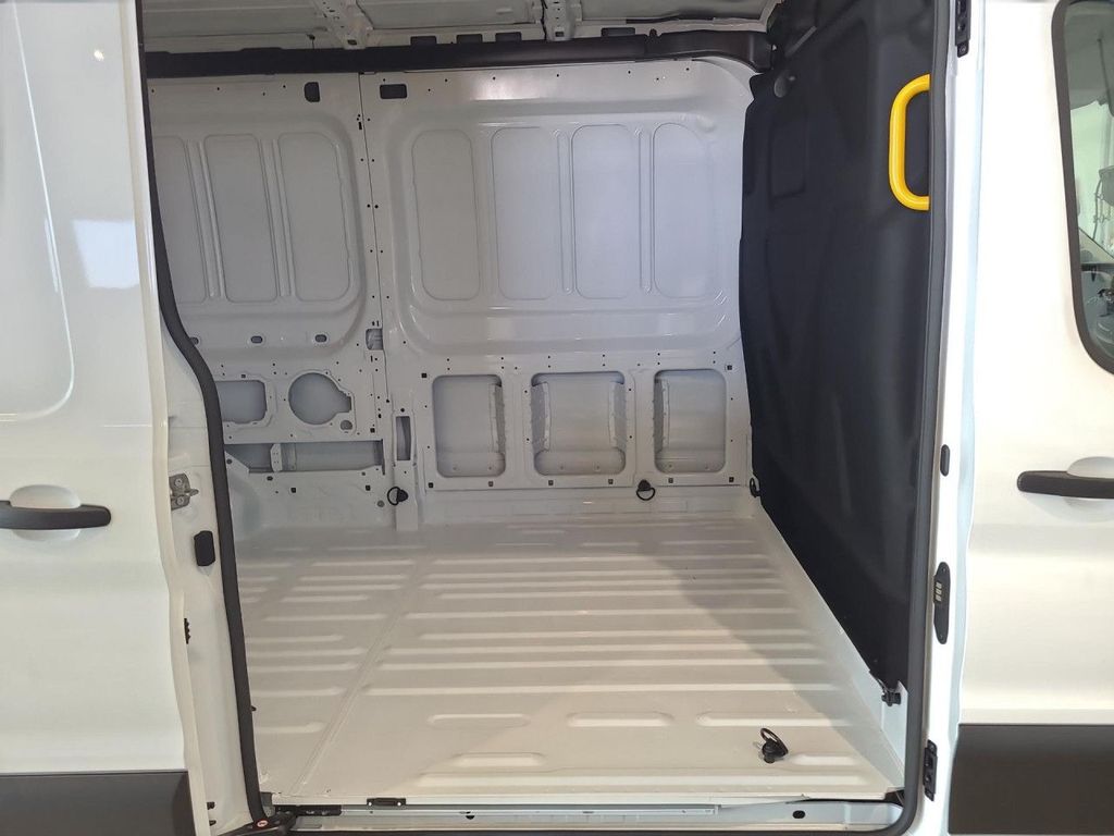 Ford Transit 2023