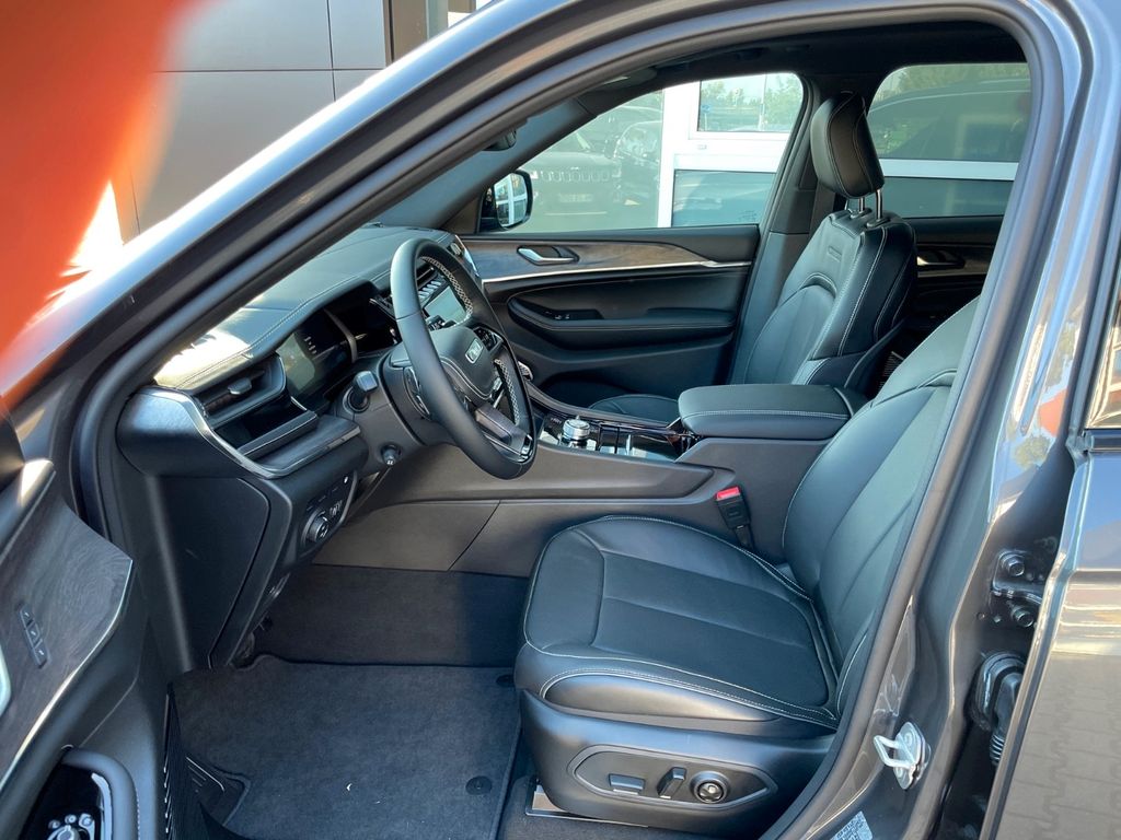 Jeep Grand Cherokee 2025