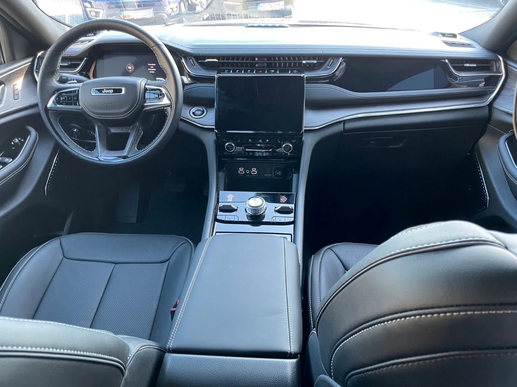 Jeep Grand Cherokee 2025