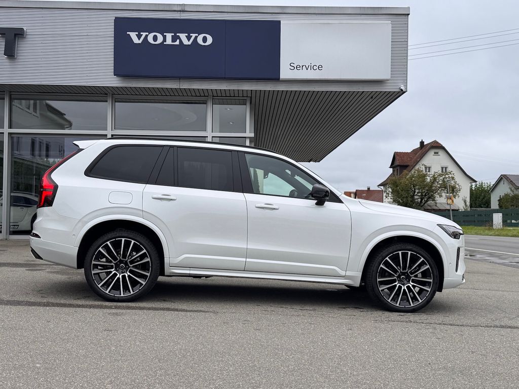Volvo XC90 2025