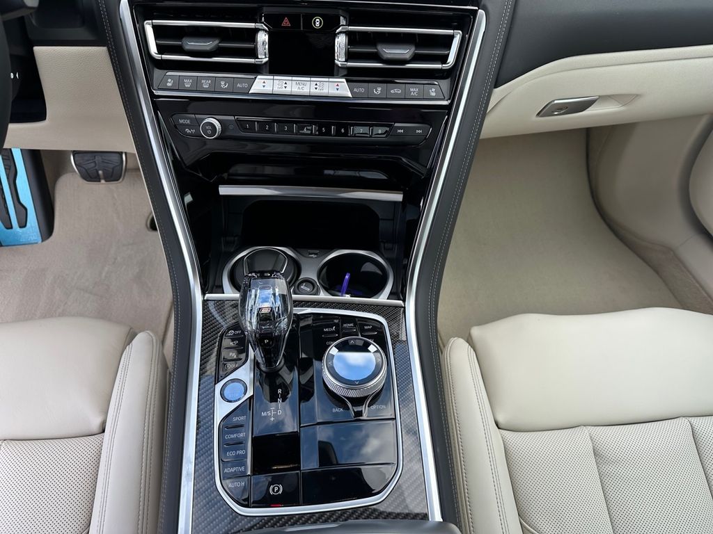 BMW M850 2025