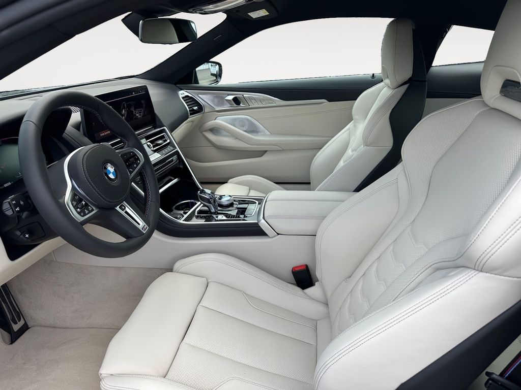 BMW M850 2025