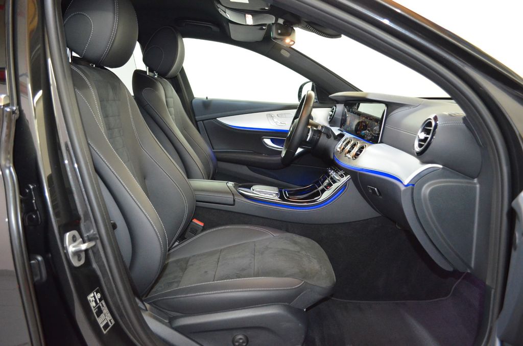 Mercedes-Benz E 300 2022