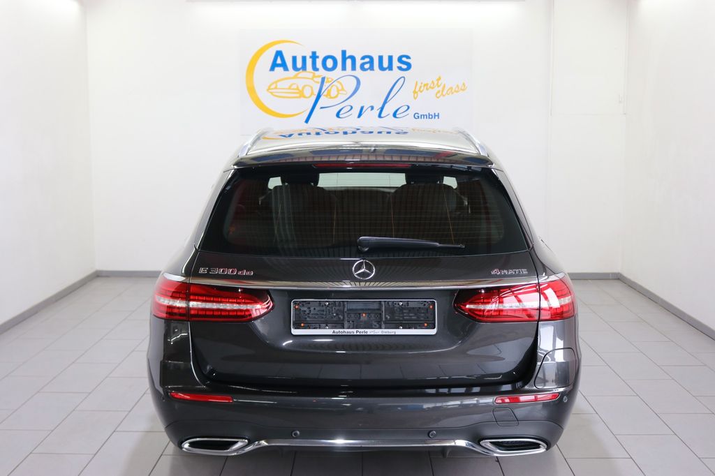 Mercedes-Benz E 300 2022
