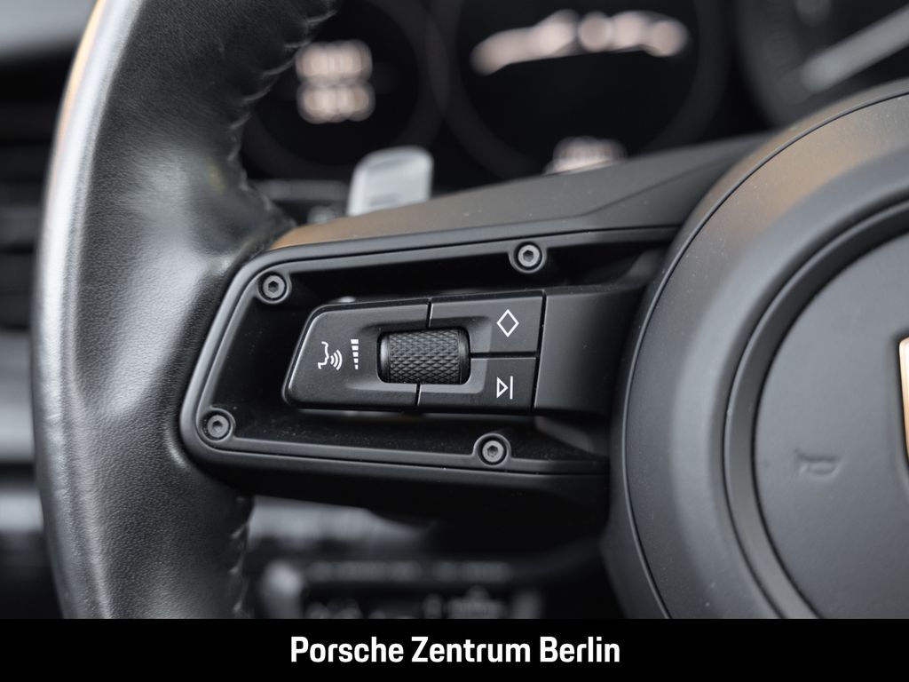 Porsche 992 2024